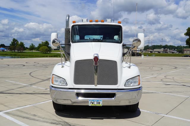 Image of Kenworth T370 equipment image 4
