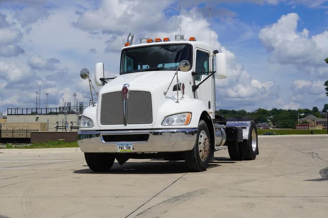 Image of Kenworth T370 equipment image 2
