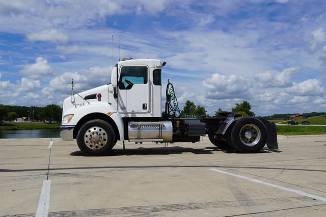 Image of Kenworth T370 equipment image 1