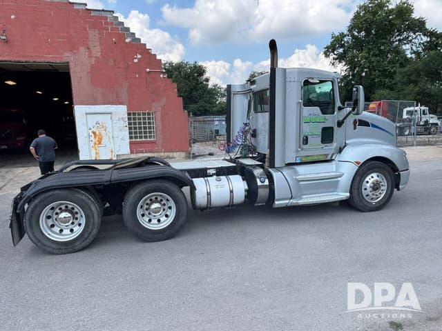 Image of Kenworth T6 equipment image 3