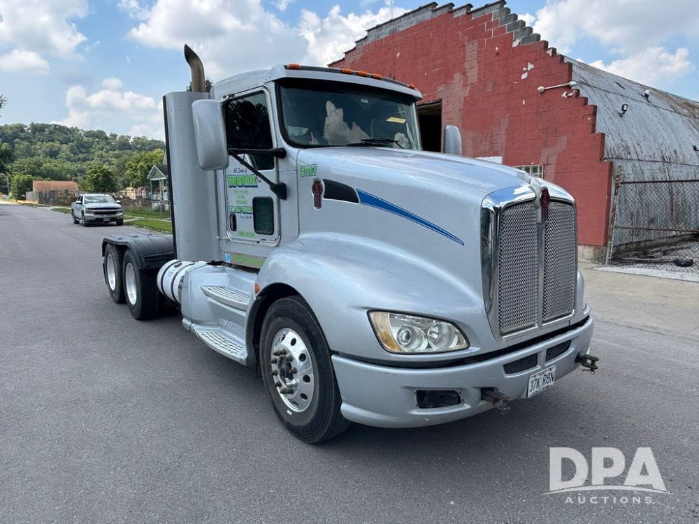 2011 Kenworth T6 Equipment Image0