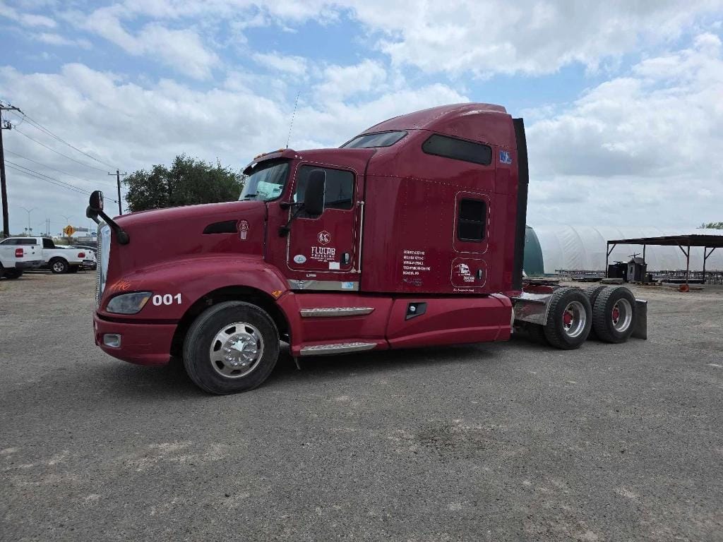 2011 Kenworth T660 Equipment Image0