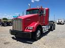 2011 Kenworth T800 Image