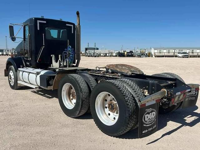 Image of Kenworth T800 equipment image 3
