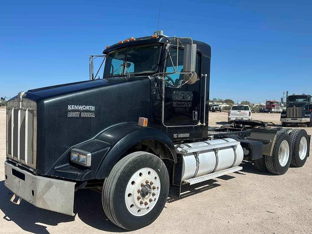 Image of Kenworth T800 Primary image