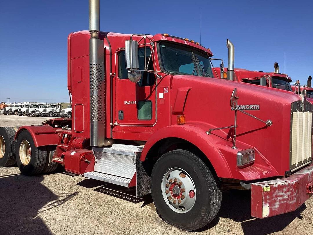 Image of Kenworth T800 Image 1