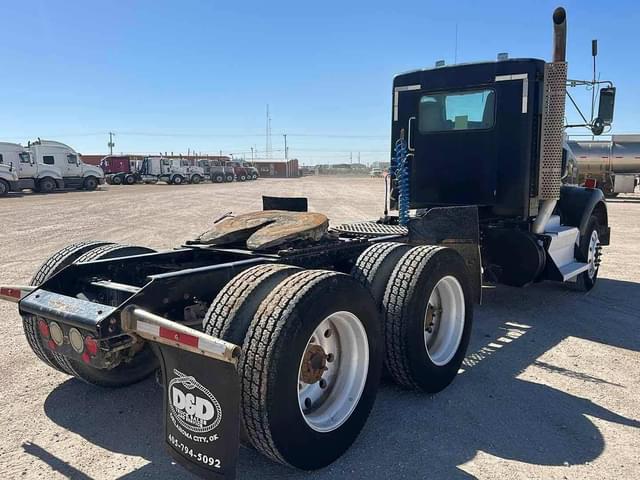 Image of Kenworth T800 equipment image 2