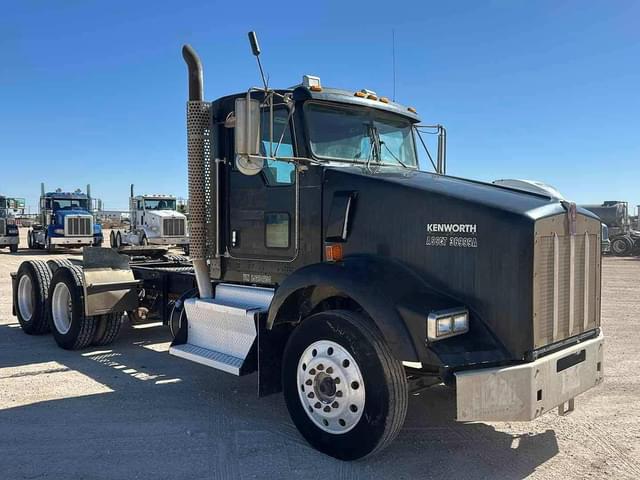 Image of Kenworth T800 equipment image 1