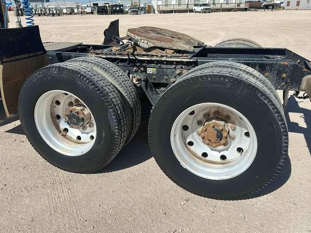Image of Kenworth T800 equipment image 4