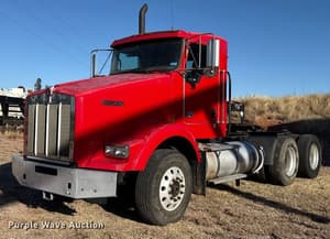 2011 Kenworth T800 Image