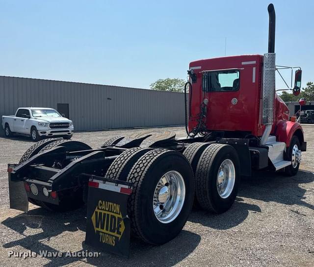 Image of Kenworth T800 equipment image 4