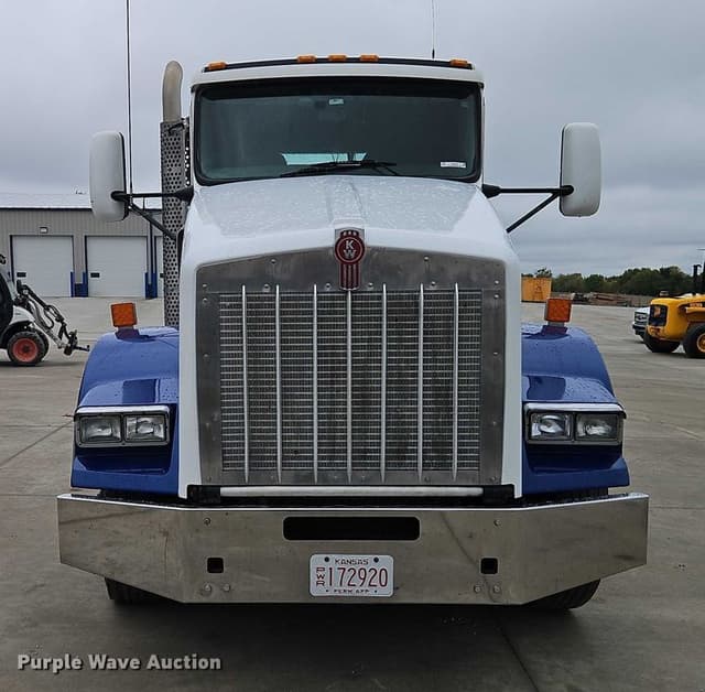 Image of Kenworth T800 equipment image 1
