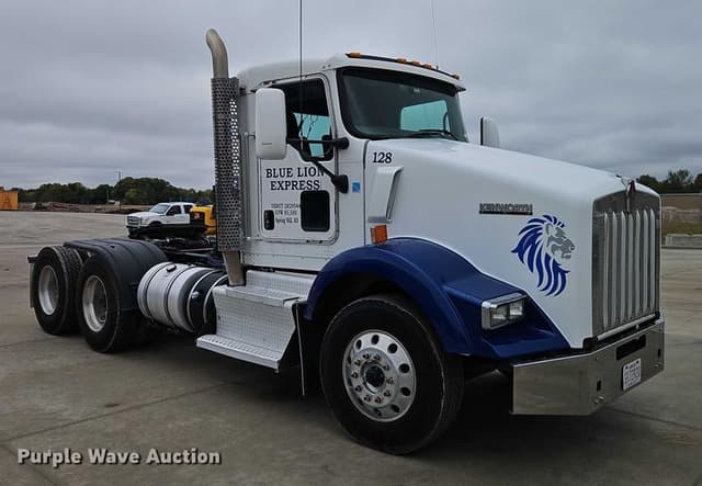 Image of Kenworth T800 equipment image 2