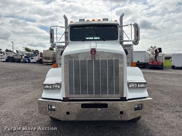 Image of Kenworth T800 equipment image 1