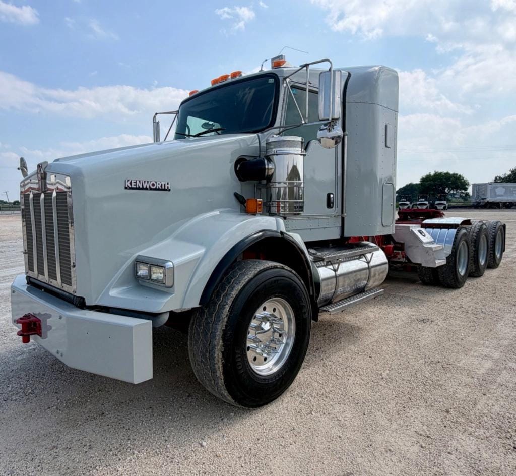 2011 Kenworth T800 Equipment Image0
