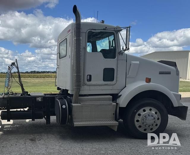 Image of Kenworth T800 equipment image 3