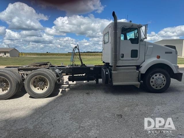 Image of Kenworth T800 equipment image 2