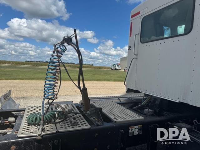 Image of Kenworth T800 equipment image 4