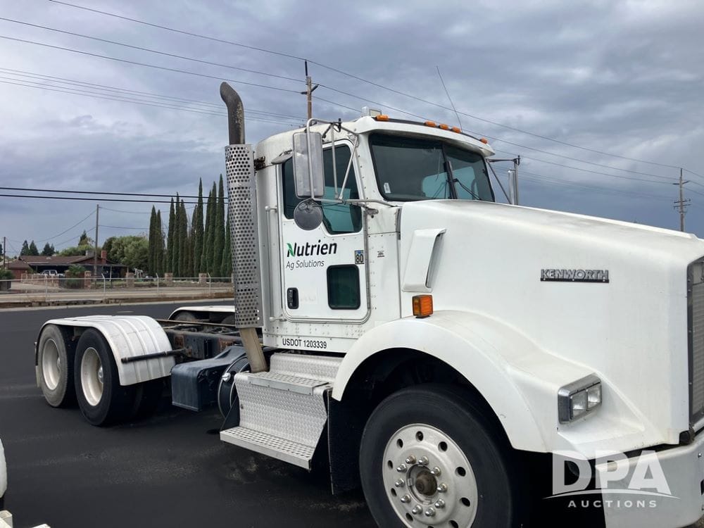2011 Kenworth T800 Equipment Image0