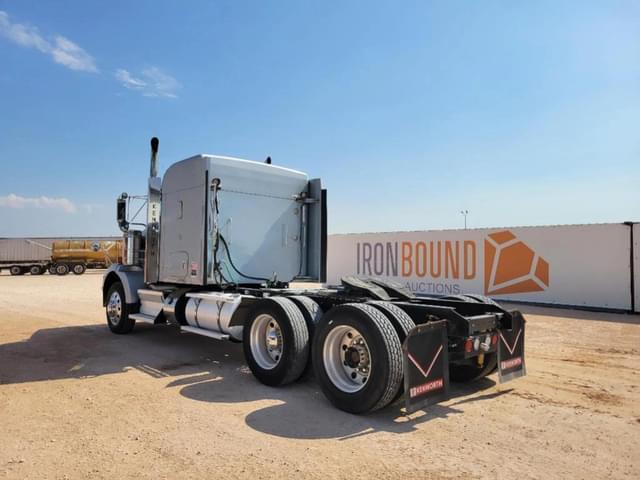 Image of Kenworth T800 equipment image 2