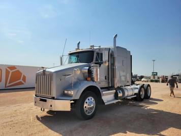 Main image Kenworth T800