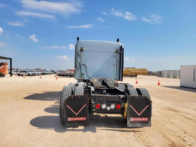 Image of Kenworth T800 equipment image 3