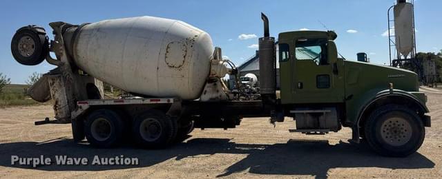 Image of Kenworth W9 equipment image 3