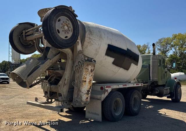 Image of Kenworth W9 equipment image 4