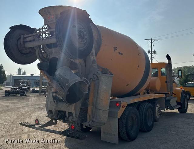 Image of Kenworth W900 equipment image 4