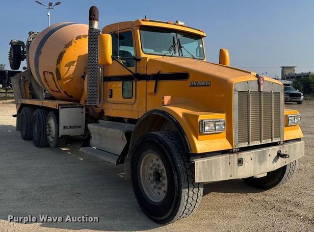 Image of Kenworth W900 equipment image 2