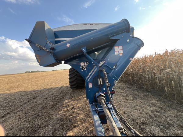 Image of Kinze 1050 equipment image 1