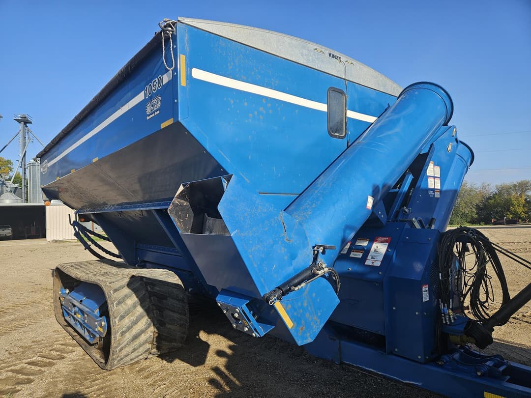 Image of Kinze 1050 Primary image