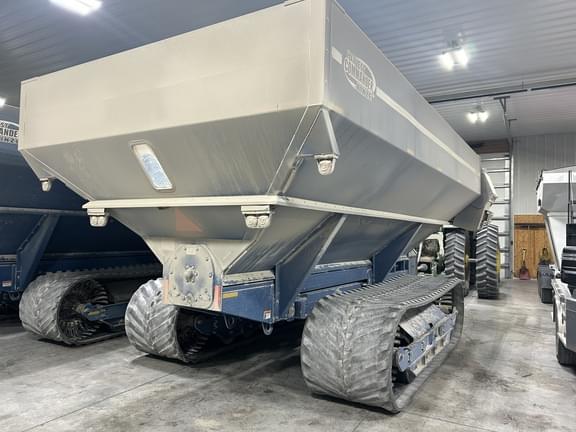 Image of Kinze 1050 equipment image 2