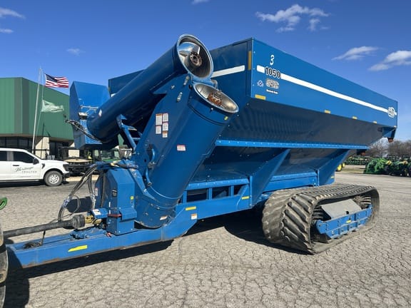 2011 Kinze 1050 Equipment Image0