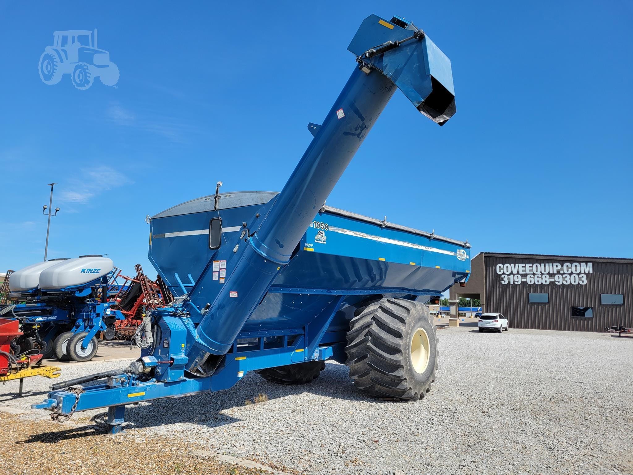 2011 Kinze 1050 Equipment Image0