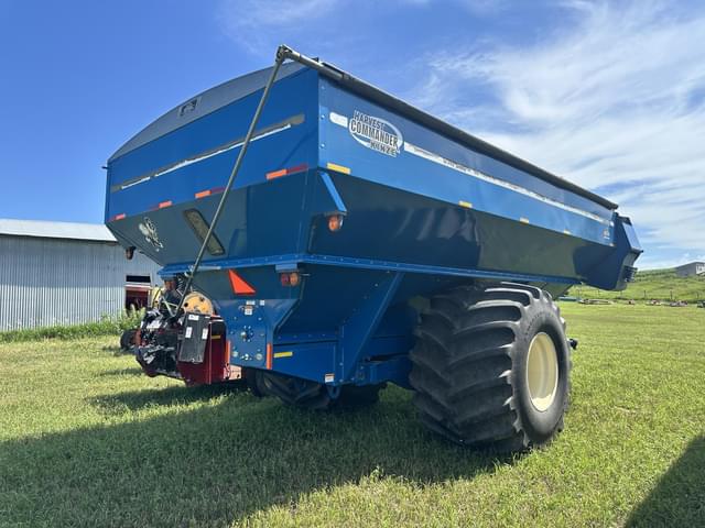 Image of Kinze 1050 equipment image 2