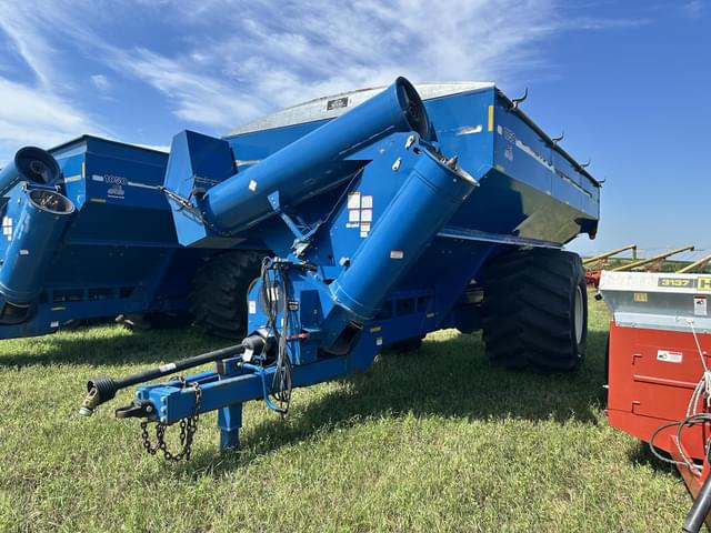 Image of Kinze 1050 equipment image 1