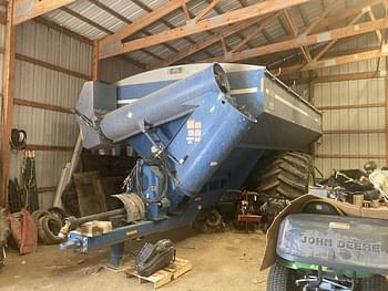 2011 Kinze 1050 Equipment Image0