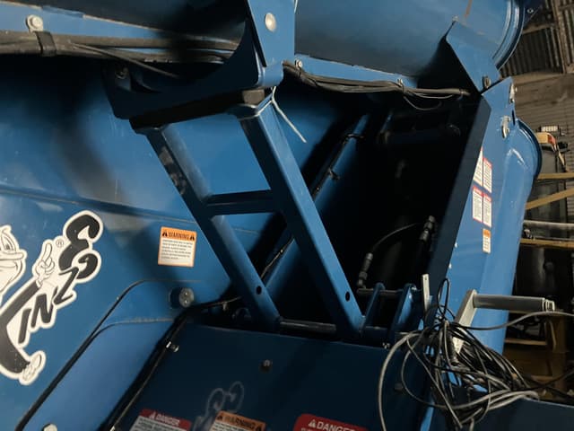 Image of Kinze 1050 equipment image 3