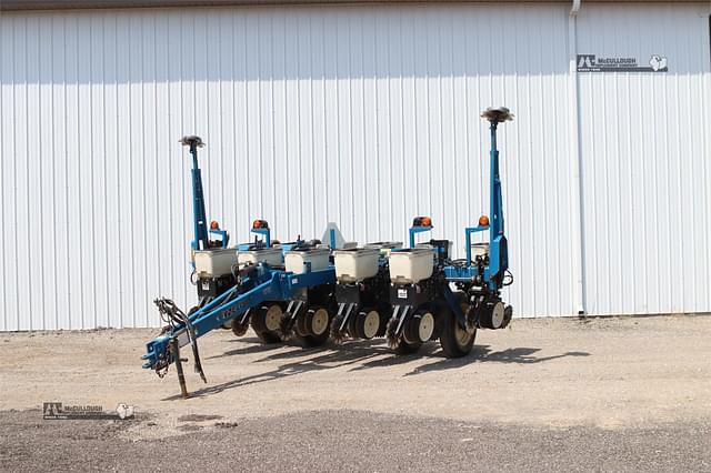 Image of Kinze 3000 equipment image 2