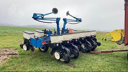 Image of Kinze 3200 Primary image