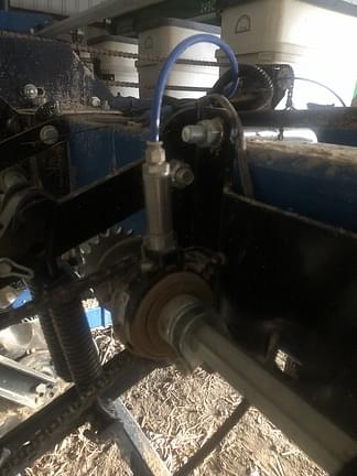 Image of Kinze 3500 equipment image 4