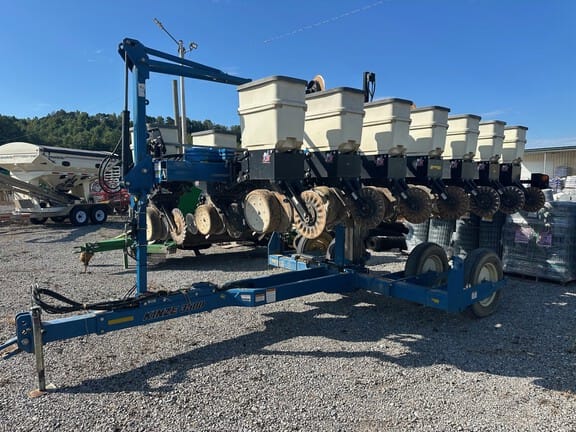 2011 Kinze 3500 Equipment Image0