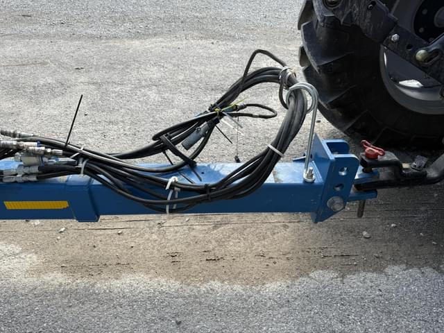 Image of Kinze 3500 equipment image 3
