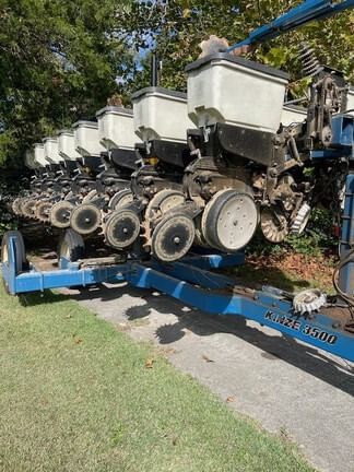 2011 Kinze 3500 Equipment Image0