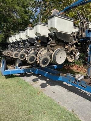 2011 Kinze 3500 Image