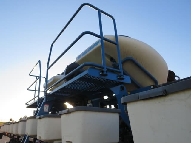 Image of Kinze 3600 equipment image 4