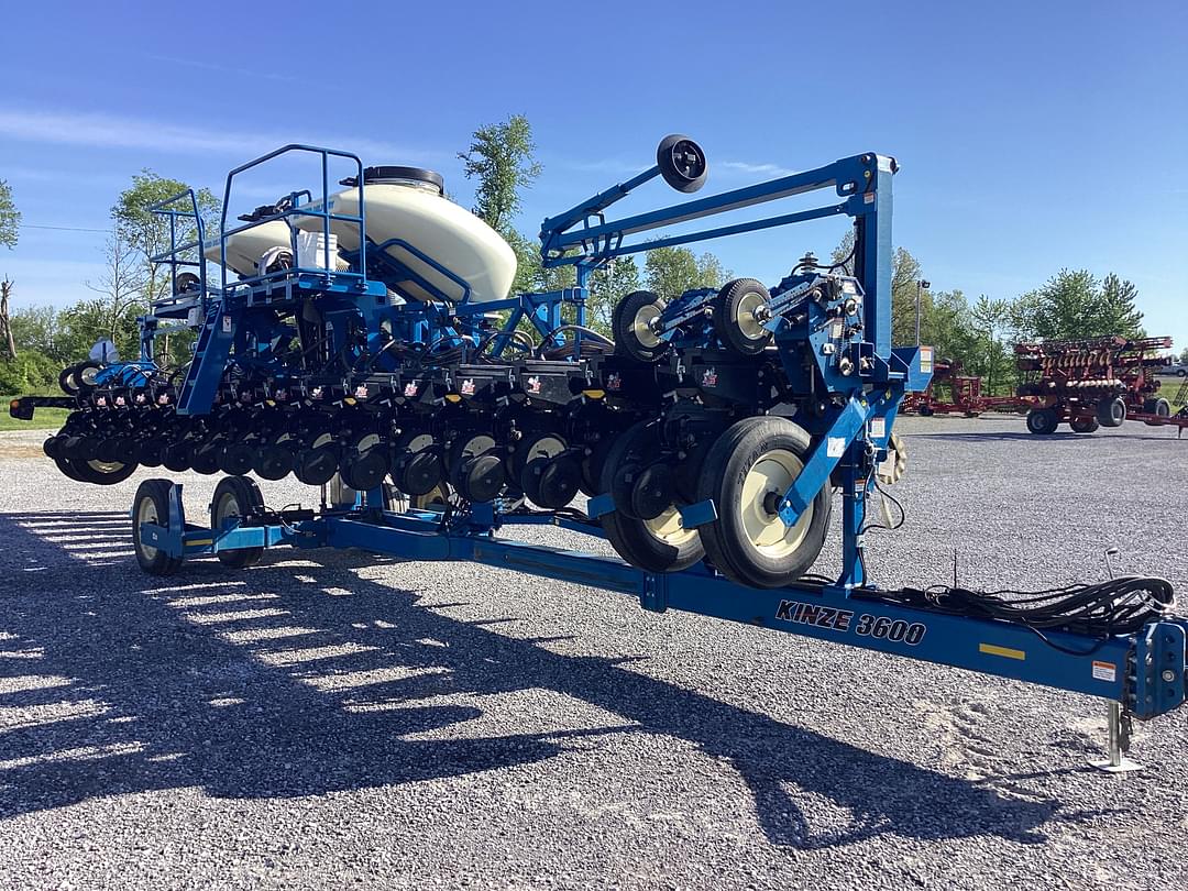 Image of Kinze 3600 Primary image