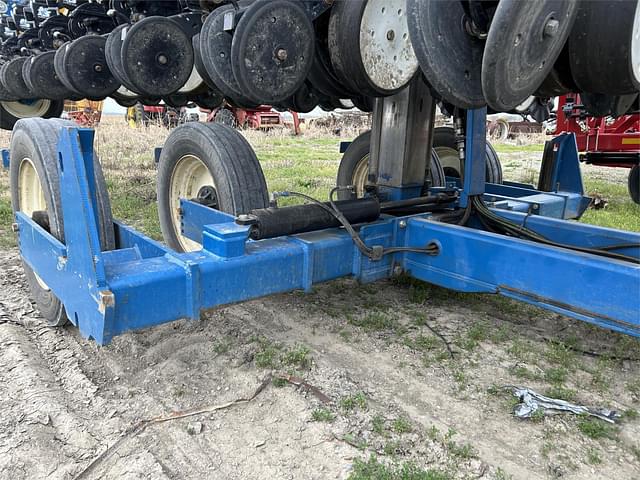 Image of Kinze 3600 equipment image 3