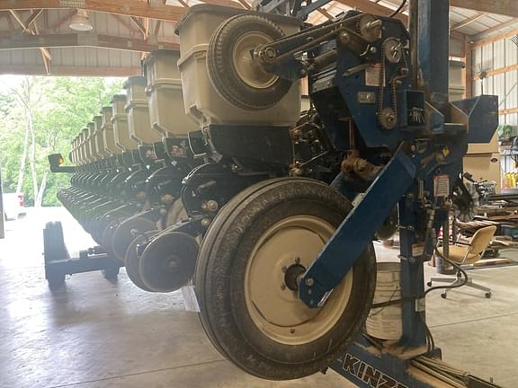 Image of Kinze 3600 Primary image